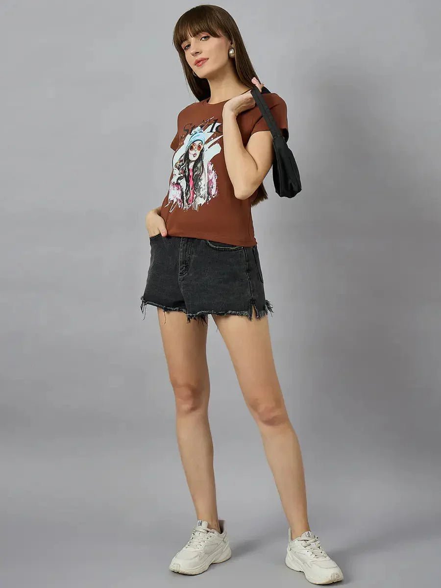 Bold typography print on pure cotton fabric makes this tee your casual fashion pick