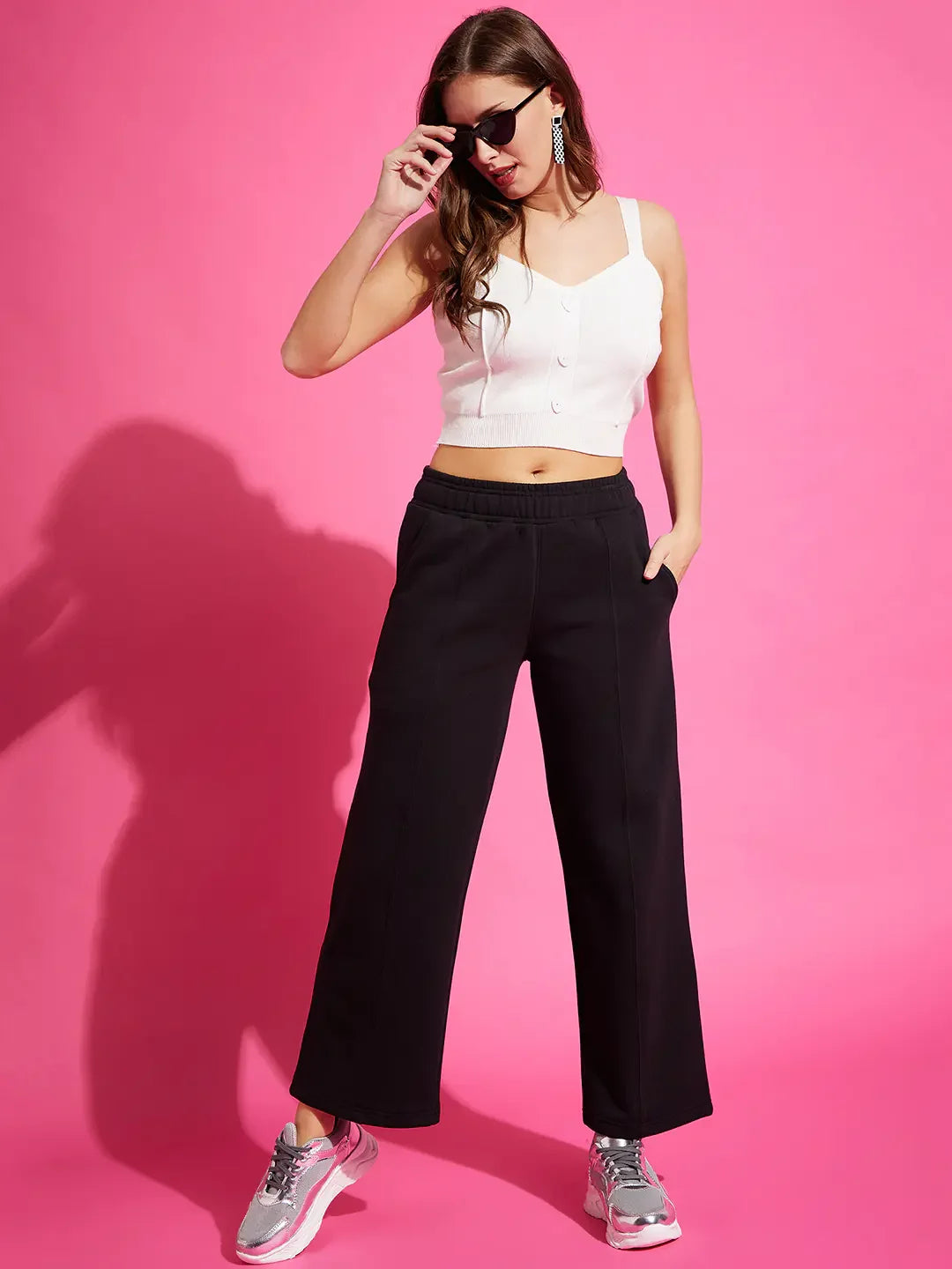 Women’s Straight Fit Fleece Sweatpants in Black – Classic High Waist Winter Basics