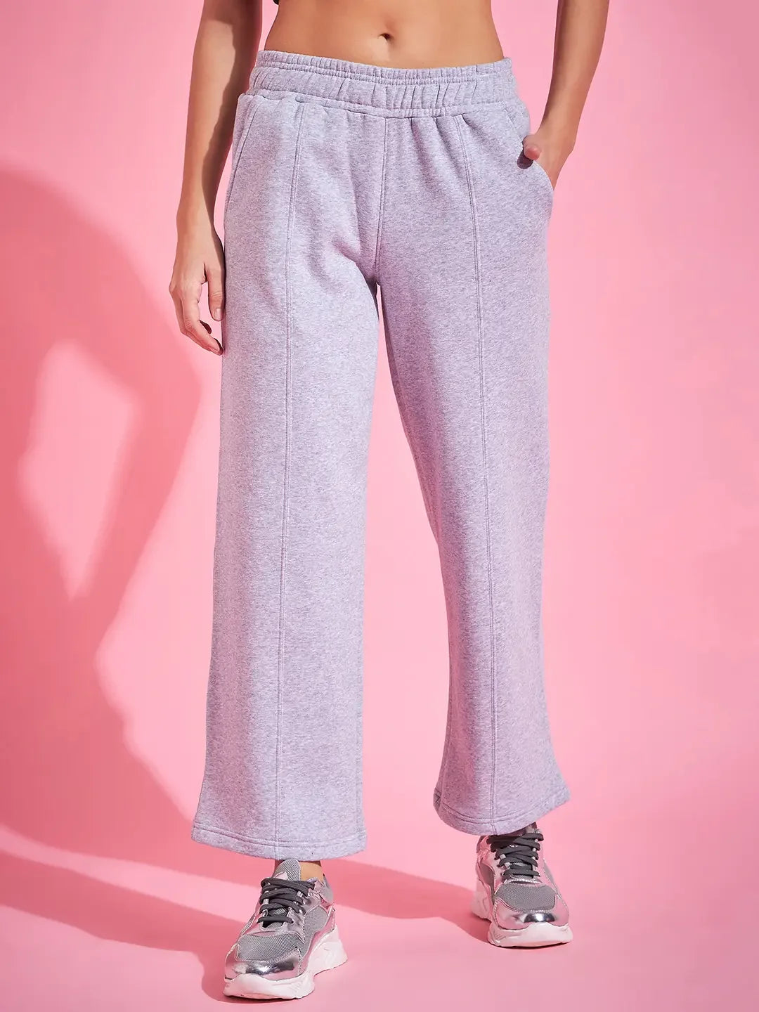 Women’s Straight Fit Fleece Sweatpants in Light Grey – Everyday Neutral Winter Lounge Pants