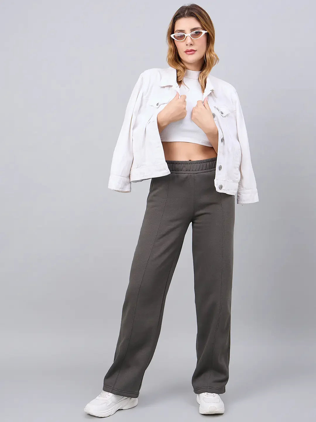 Women’s Straight Fit Fleece Sweatpants in Olive – Nature Tone Winter Casuals