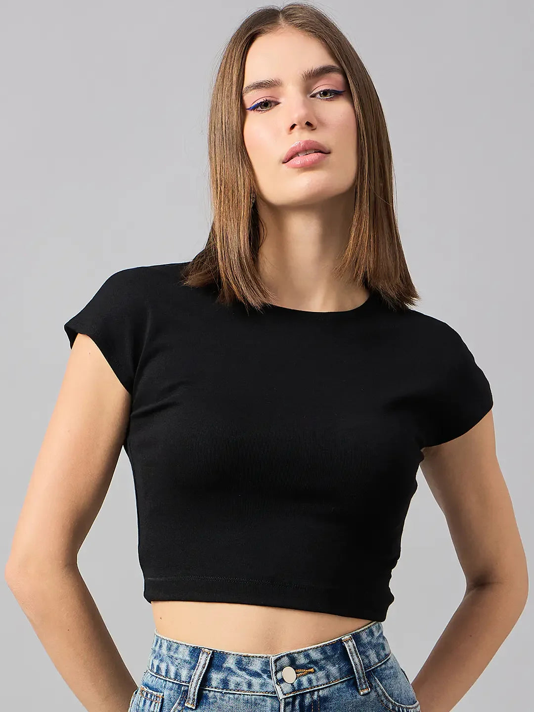 98 Degree North Women’s Black Fitted Crop Top – Classic Streetwear Essential for Versatile Outfits