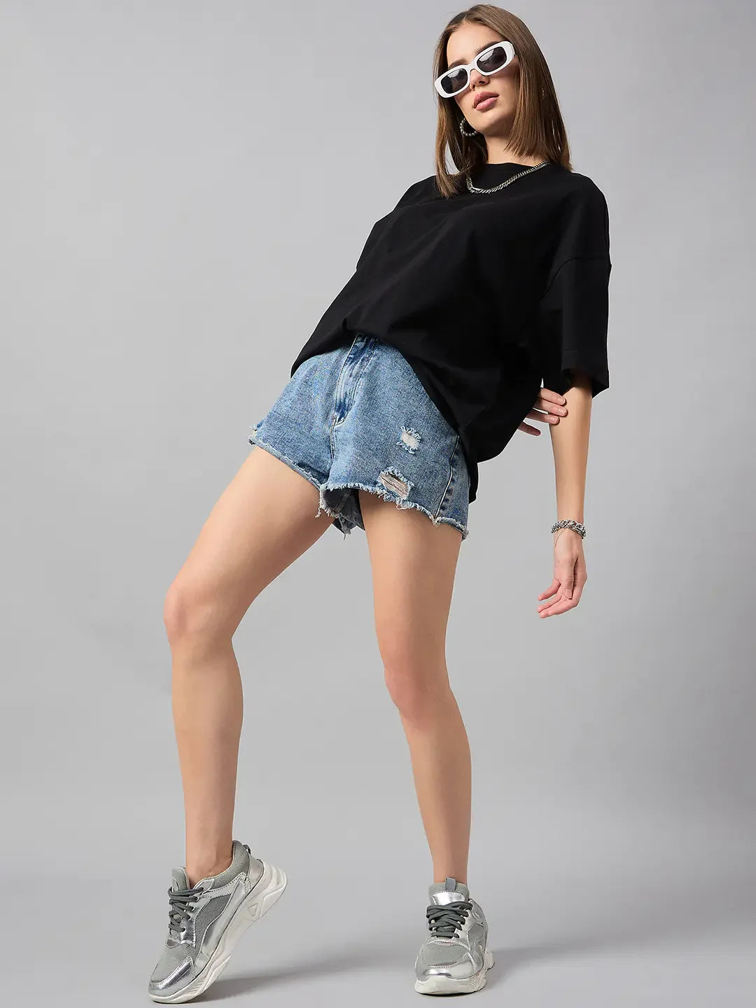 98 Degree North Women’s Oversized Black T-Shirt – Relaxed Fit Cotton Streetwear Essential for Everyday Style