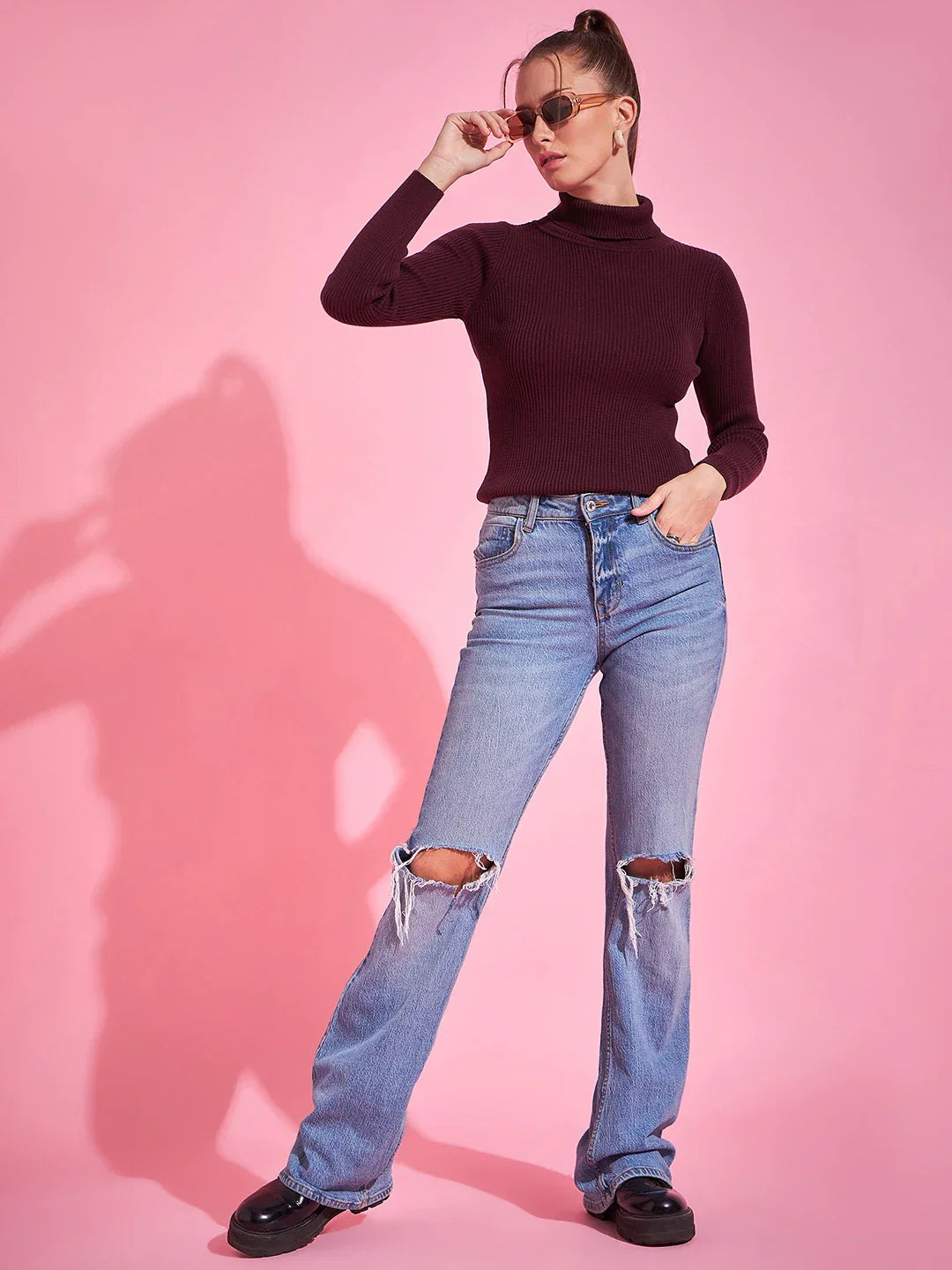 Burgundy Ribbed Women’s Turtleneck Sweater – Stretchable Knit Top for Elegant Evening & Winter Looks