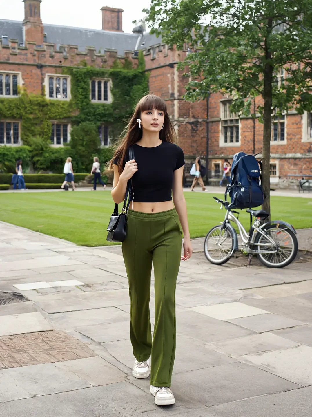 Women’s Flared Bootcut Fleece Sweatpants in Olive Melange – Sporty Cozy Streetwear